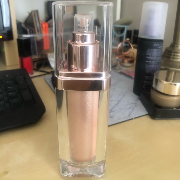 Hudabeauty body Highligher for sale - Picture 2 of 3